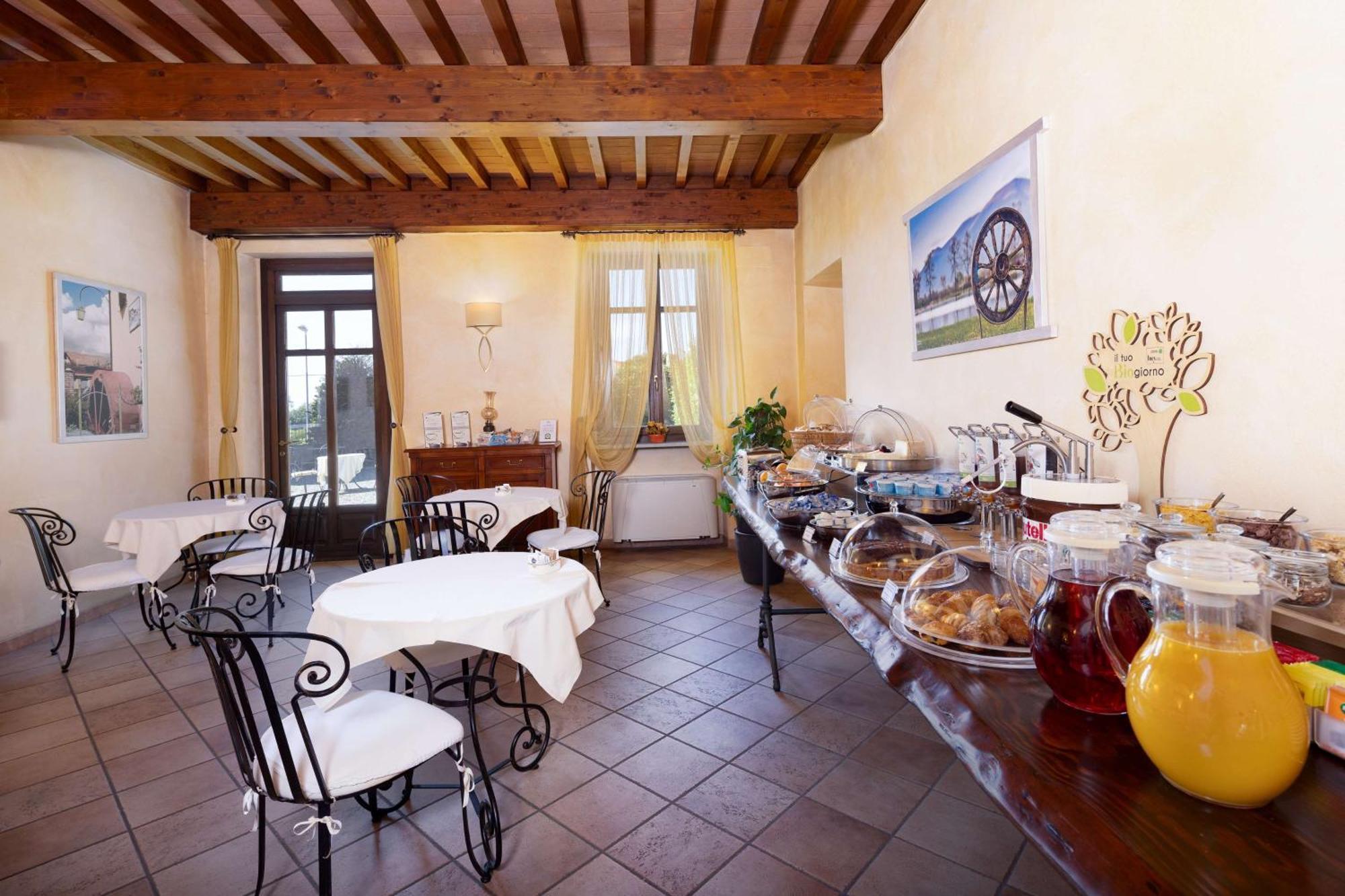 Best Western Plus Hotel Le Rondini San Francesco al Campo Luaran gambar
