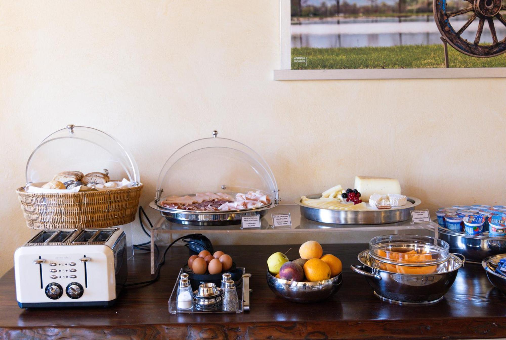 Best Western Plus Hotel Le Rondini San Francesco al Campo Luaran gambar