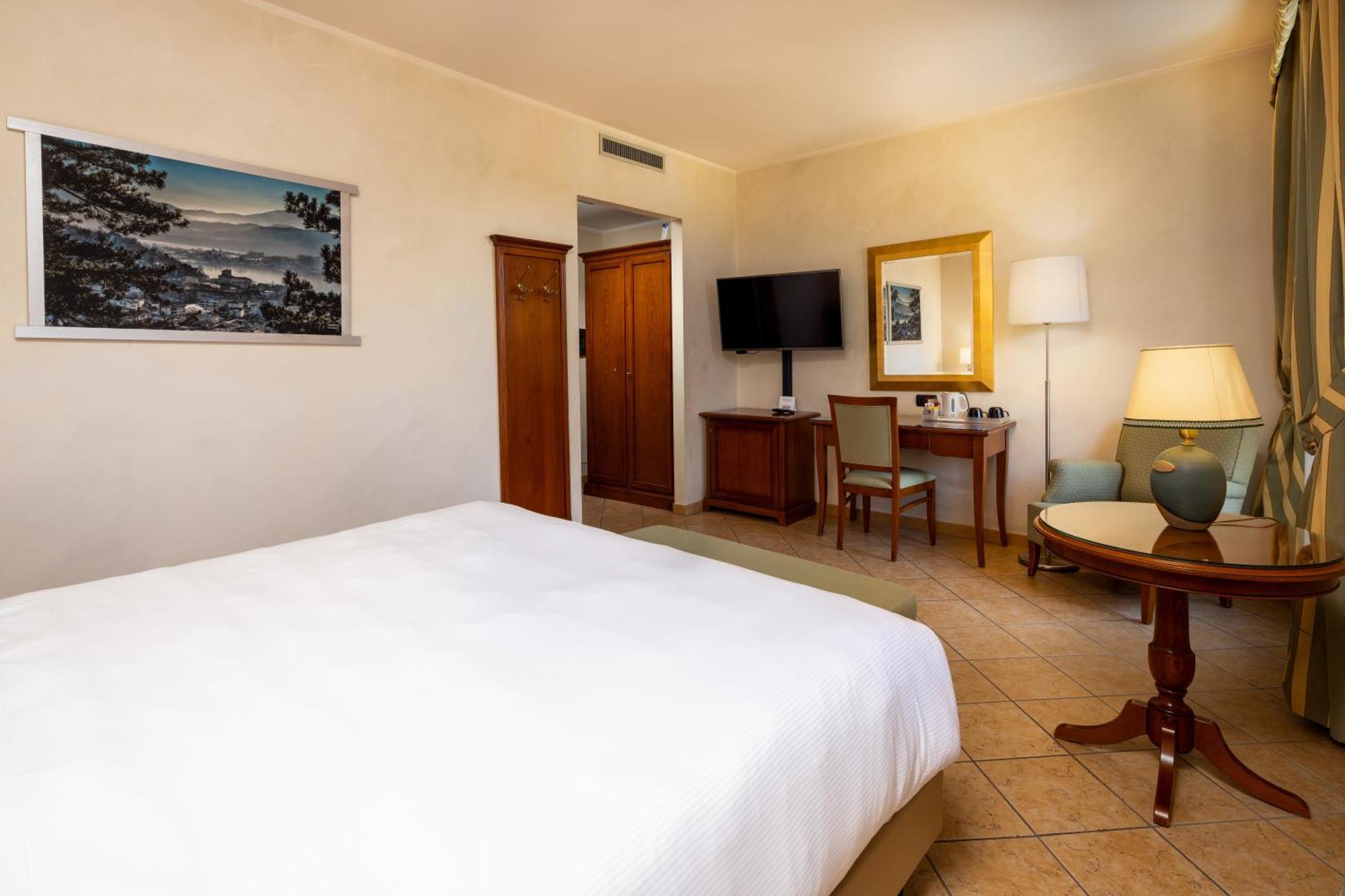 Best Western Plus Hotel Le Rondini San Francesco al Campo Luaran gambar